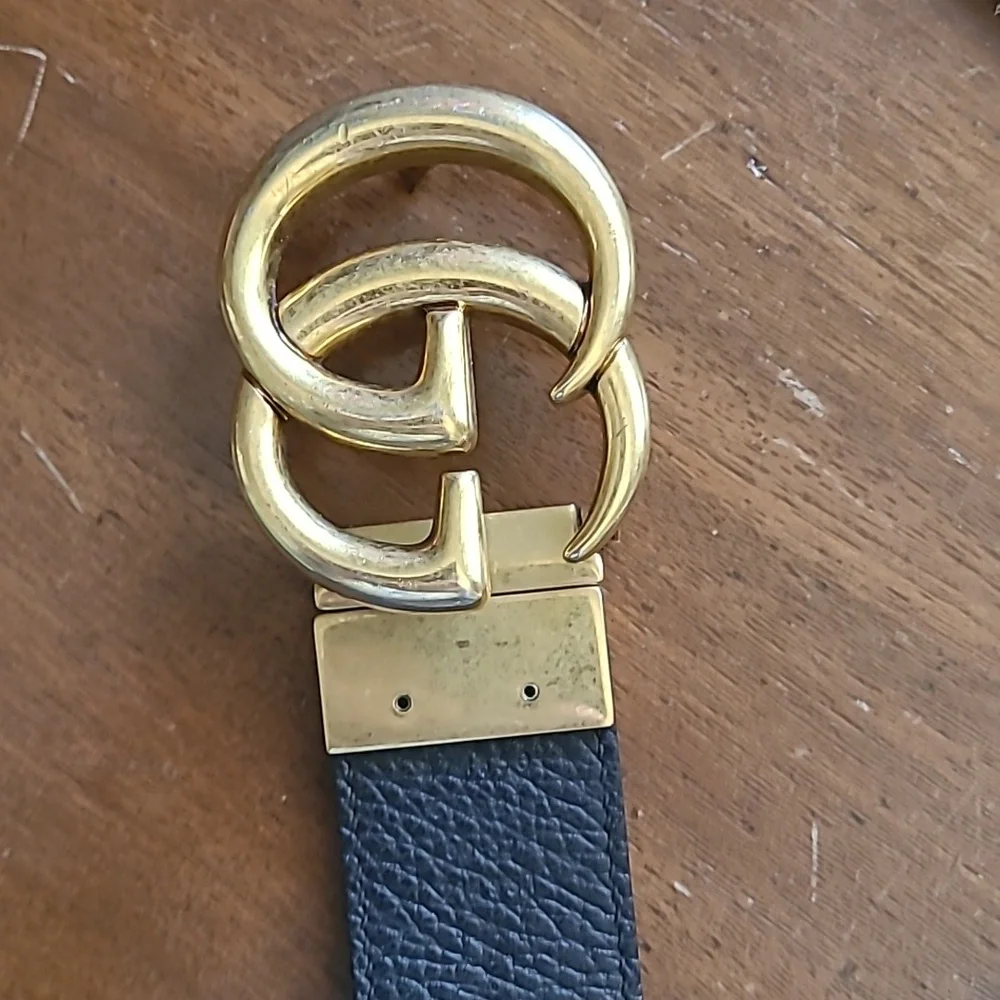 Gucci Black Belt with Gold Buckle - Picture 9 of 11